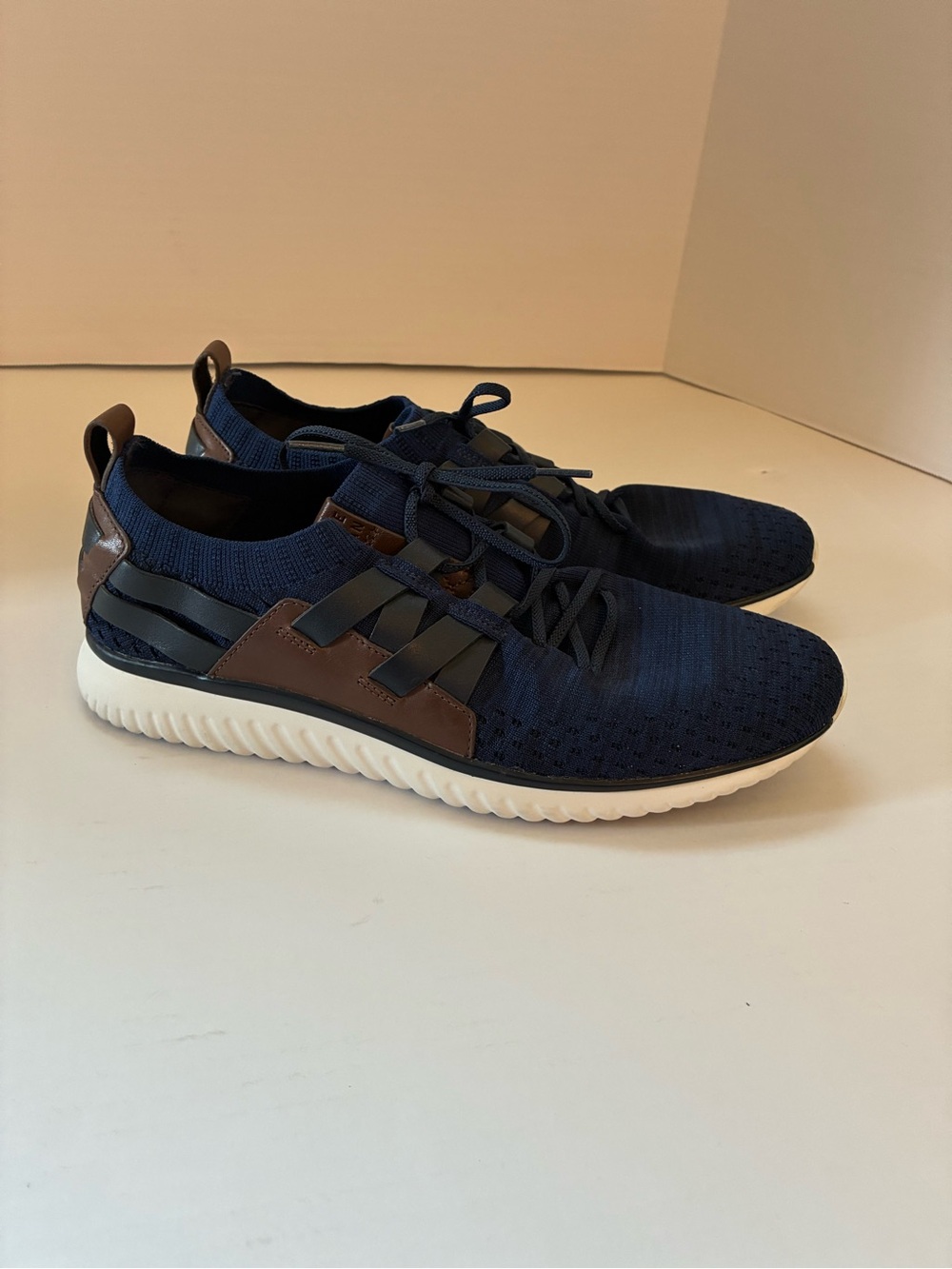 Men’s COLE HAAN Grand Motion Sneakers 9.5